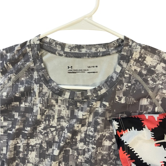 Pair of Men’s Under Armour Tech Shirts - Picture 3 of 3